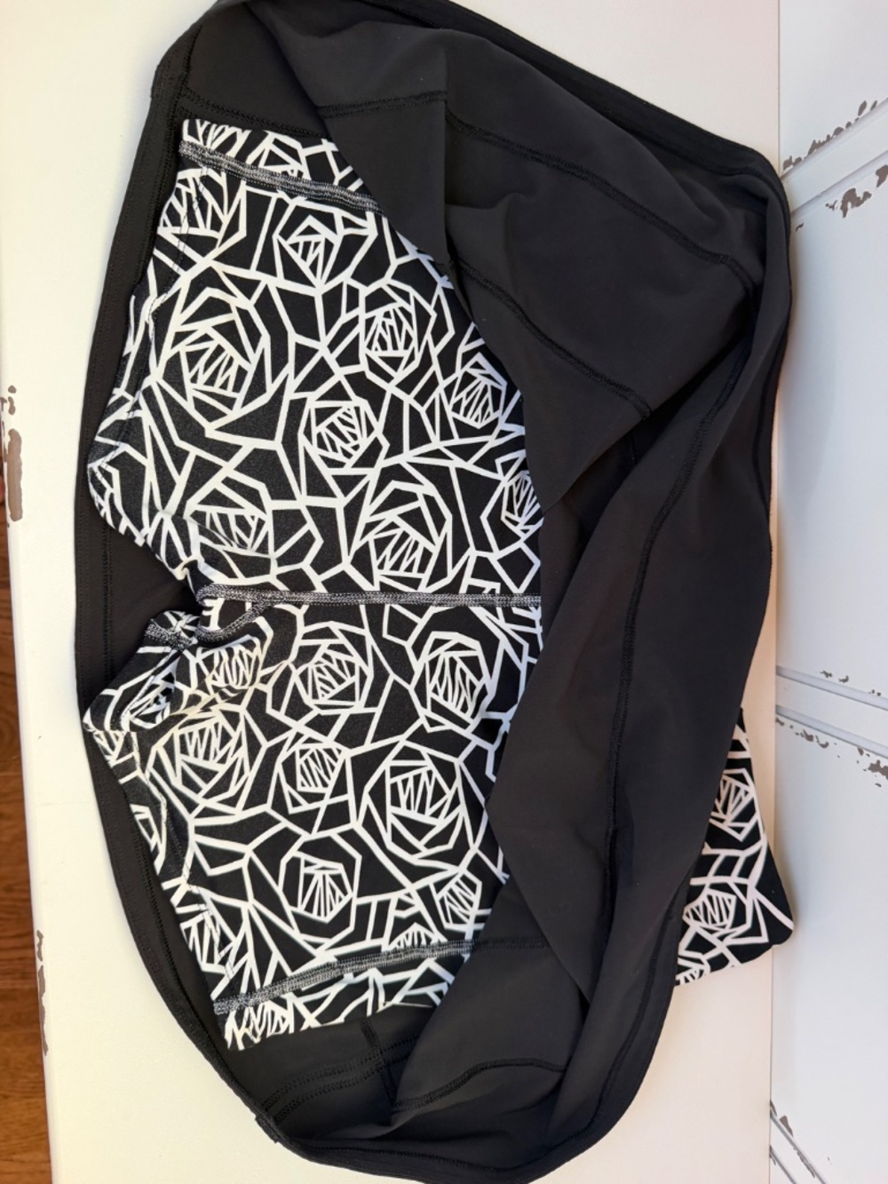 Lululemon skort - Picture 3 of 3